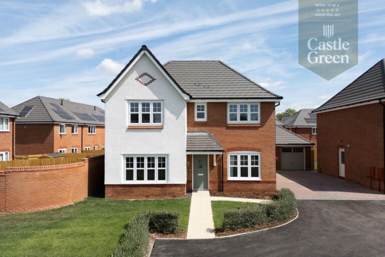 Almere Gardens, Rossett, LL12