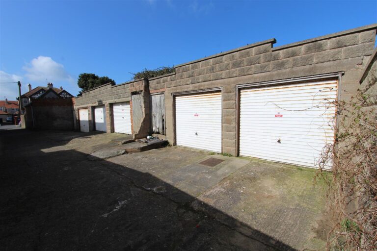 East Parade, Rhyl, LL18