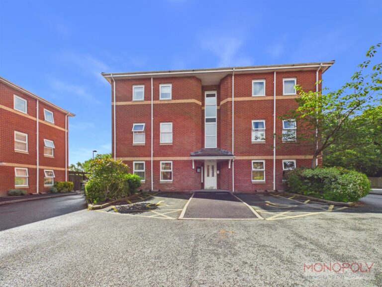Pant Glas, Johnstown, LL14