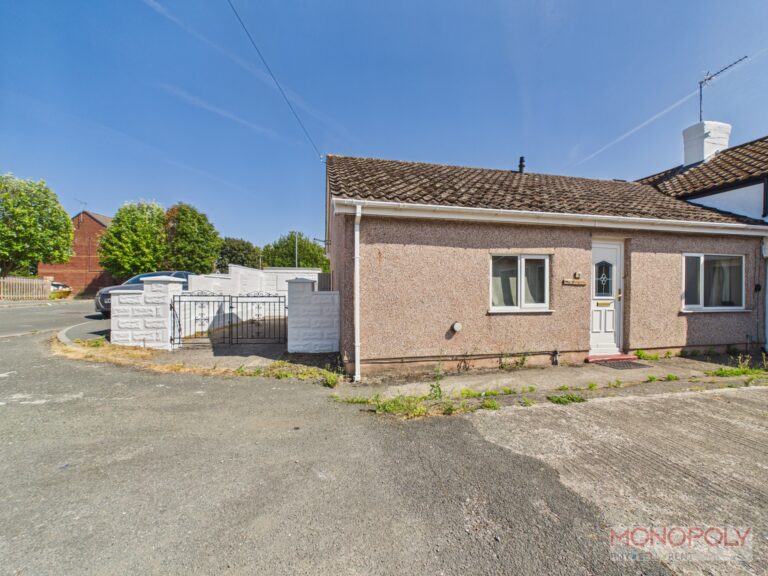 Bryn Hilyn Lane, Mold, CH7
