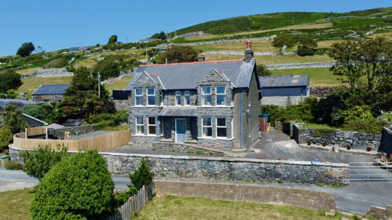 Llanaber, Barmouth, LL42