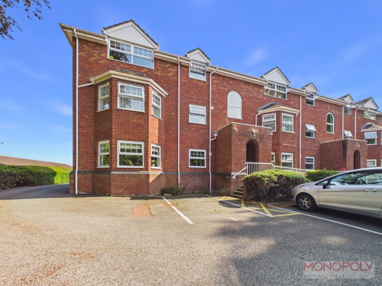 Kingsmills Road, Kingscroft Kingsmills Road, LL13